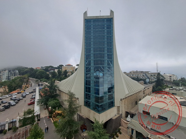 De moderne basiliek van Harissa