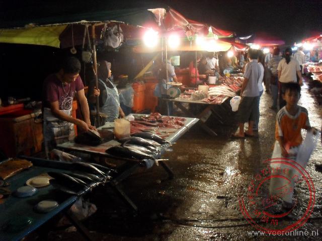 De avondmarkt van de Kota Kinabalu
